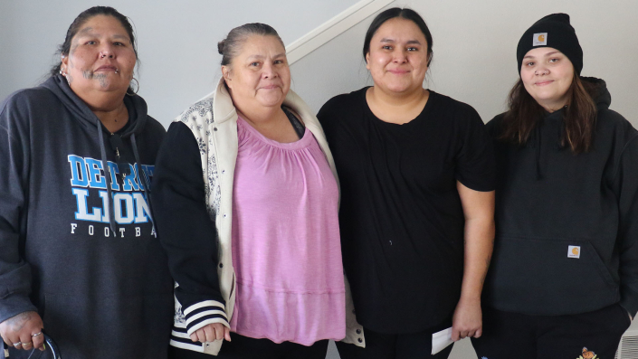 aunt, mom, Holley, sister