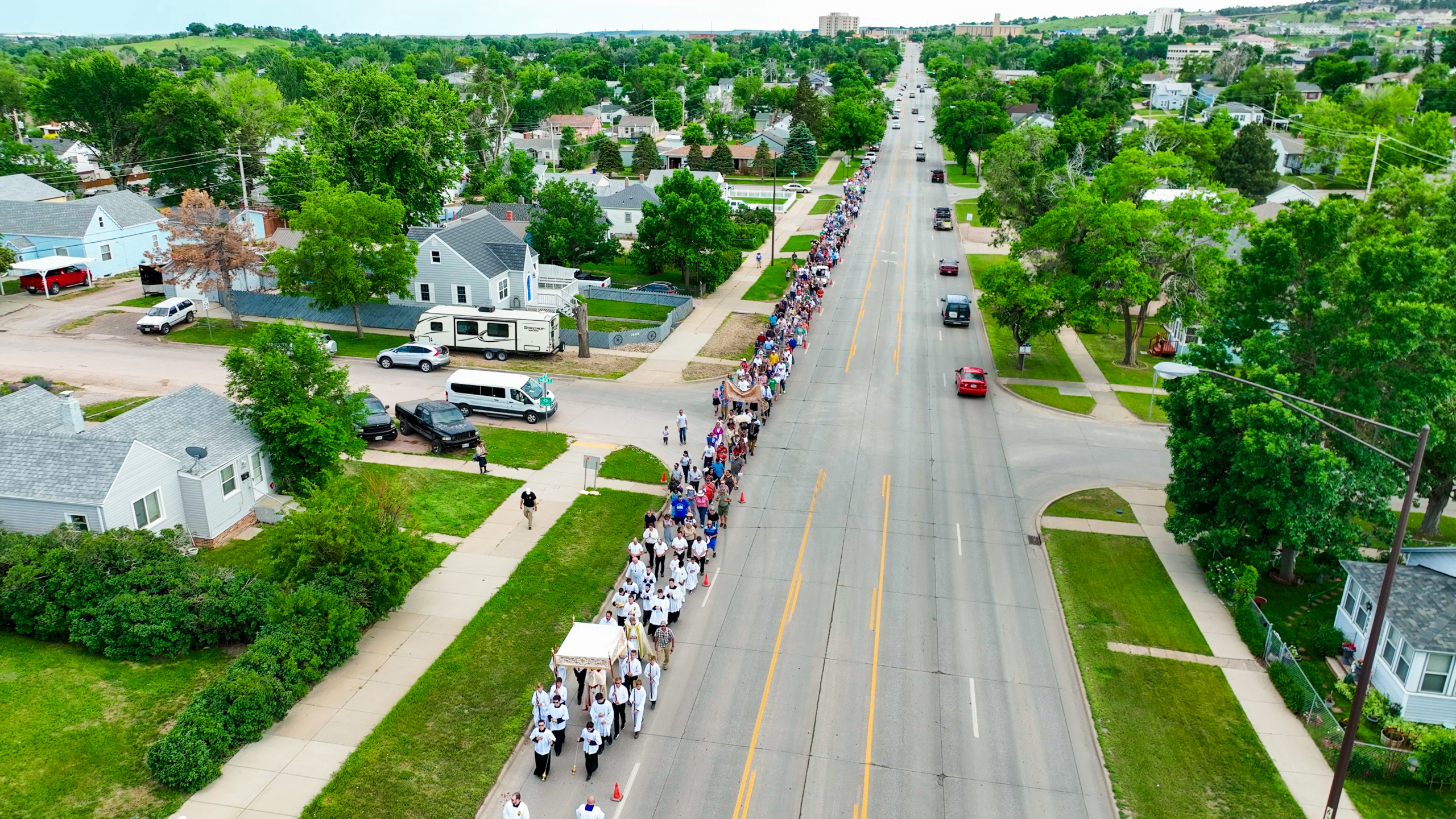 Procession1